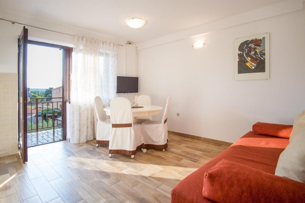 Bubi Apartments Malinska Εξωτερικό φωτογραφία
