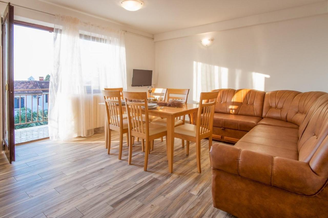 Bubi Apartments Malinska Εξωτερικό φωτογραφία