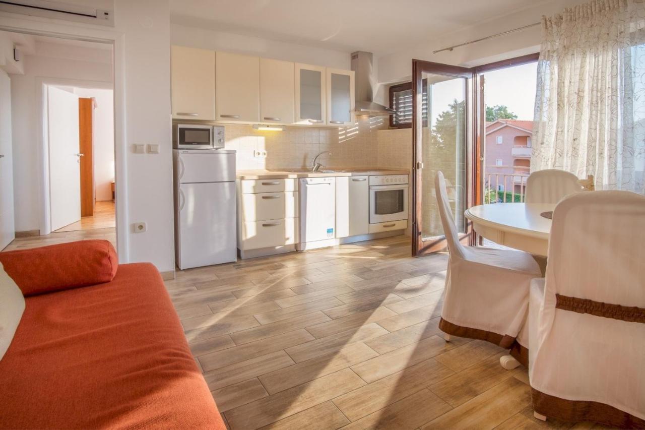 Bubi Apartments Malinska Εξωτερικό φωτογραφία